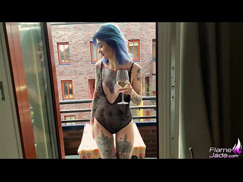 ❤️ Te kotiro tino nui e ngotea ana me te karepe me te whana i raro i te rangi tuwhera ☑ Russian porn i mi.pornoincest.ru ☑